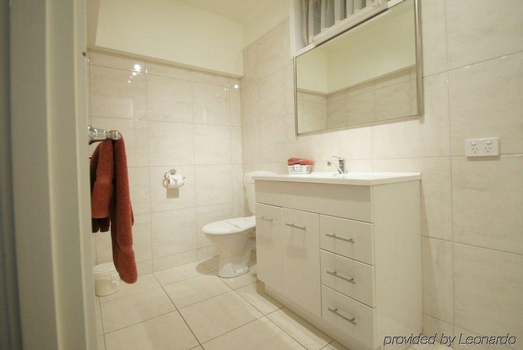 Edinburgh Motor Inn Уоррагул Номер фото