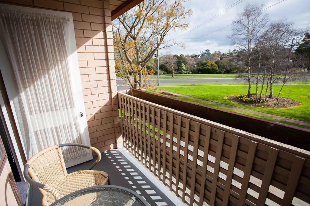 Edinburgh Motor Inn Уоррагул Экстерьер фото