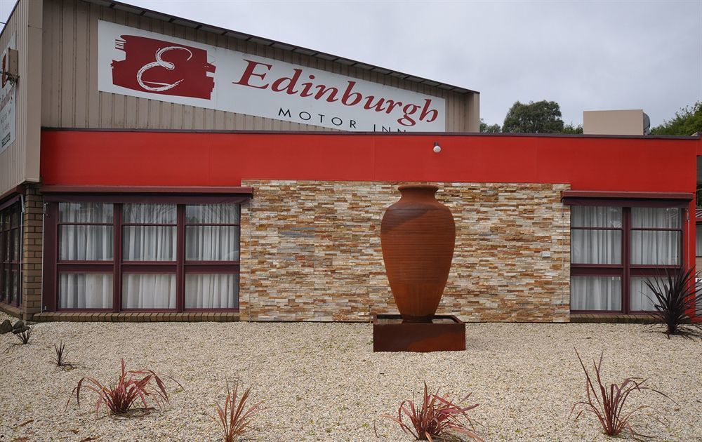 Edinburgh Motor Inn Уоррагул Экстерьер фото