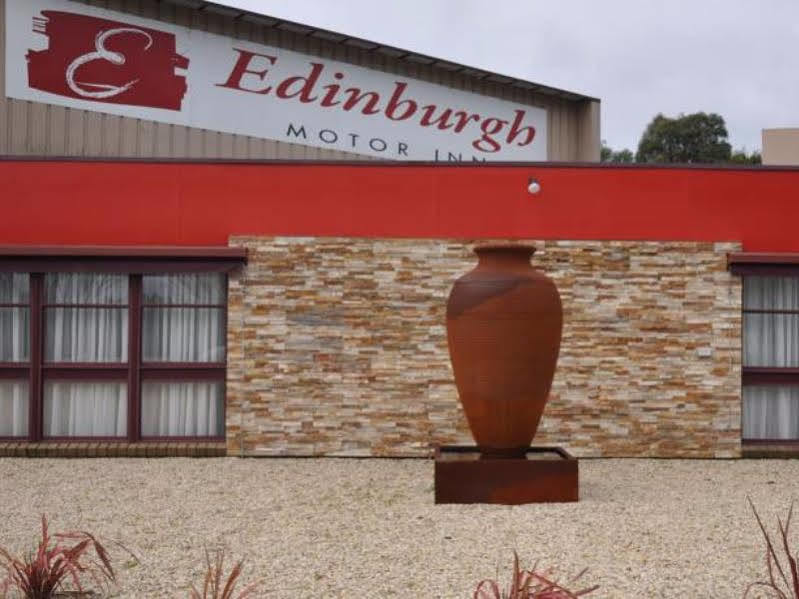 Edinburgh Motor Inn Уоррагул Экстерьер фото